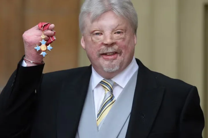 simon weston